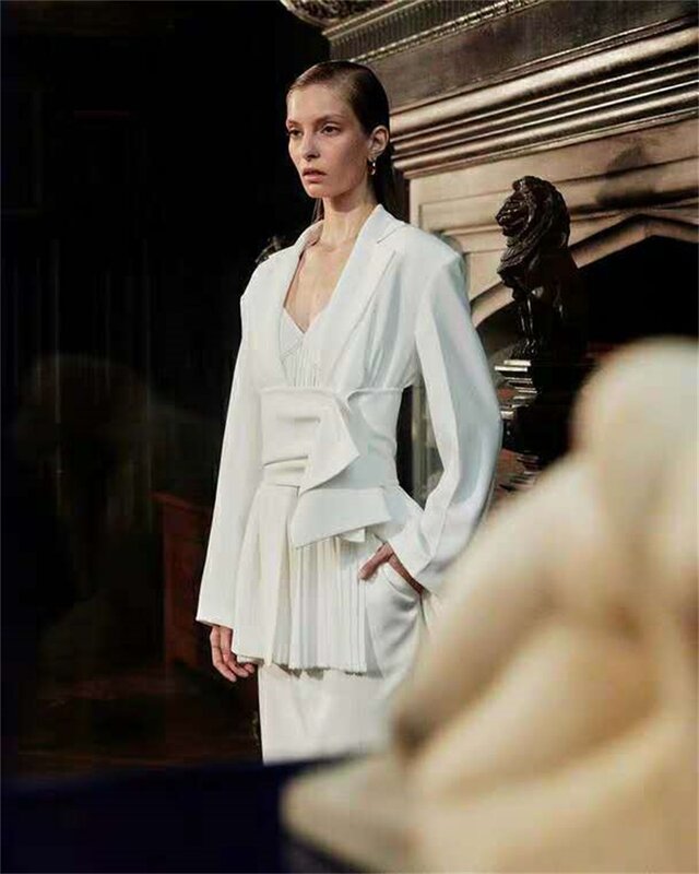 女性用ベルト付きホワイトスーツ,オフィス用のフォーマルなボタン付きブレザー,在庫あり
