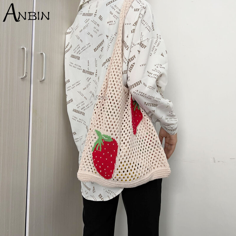 여자의 어깨 가방 디자이너 비치 토트 니트 조끼 딸기 패턴 크로 셰 뜨개질 가방 대용량 여성 핸드백 구매자