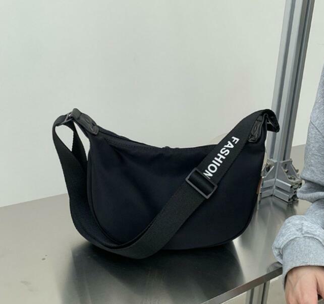 Новинка 2024, женская сумка через плечо, новая спортивная сумка из нейлона объемом 2 л и 5 л, быстрая доставка