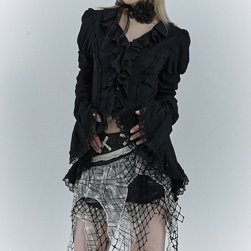 Karrcat gotycki czarny koronkowa koszula ciemny estetyczny nieregularne bluzki w stylu Yamamoto Grunge Flare rękaw koszulka z dekoltem v Vintage Y2k Emo