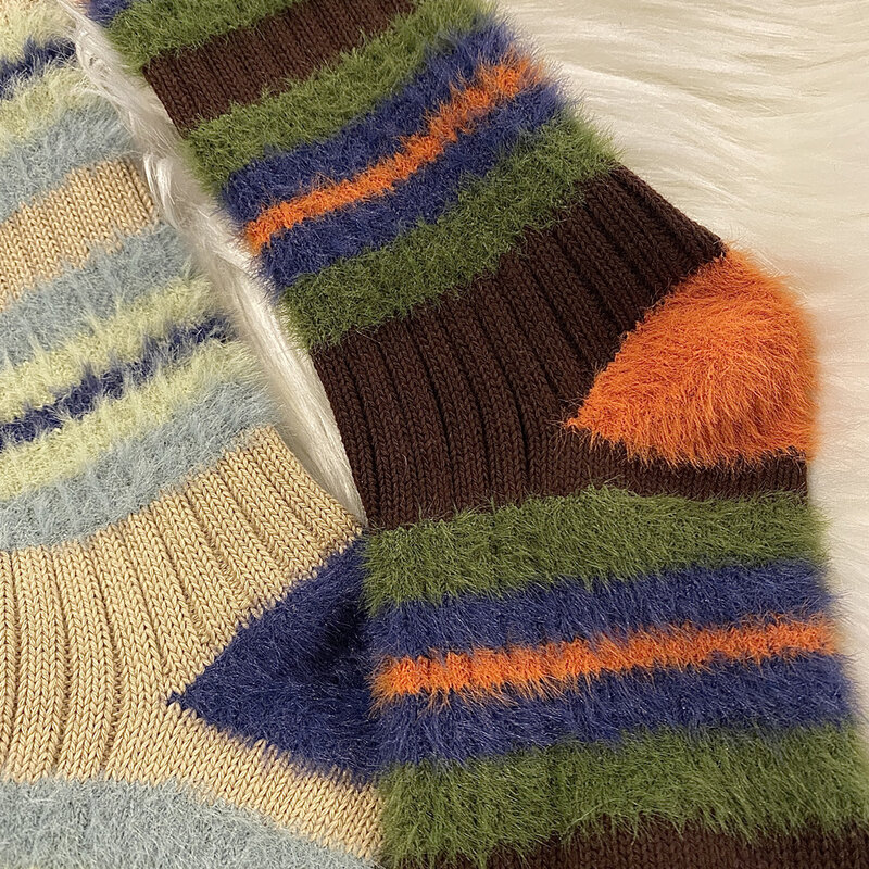 Calcetines a rayas informales para hombre, calcetín de tubo medio de contraste de Color de invierno, felpa gruesa, toalla de aislamiento inferior, calcetines de tubo medio para hombre