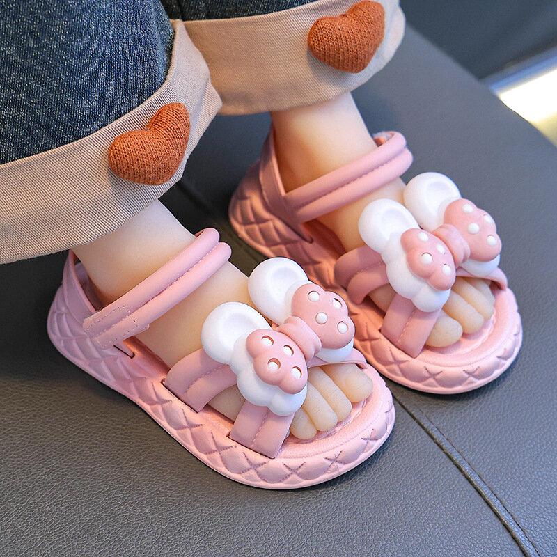 Nowe urocze kokardki dziecięce sandały PVC antypoślizgowe małe dziewczynki sandały księżniczki miękkie dno haczyk pętelka plażowe dziecięce letnie buty