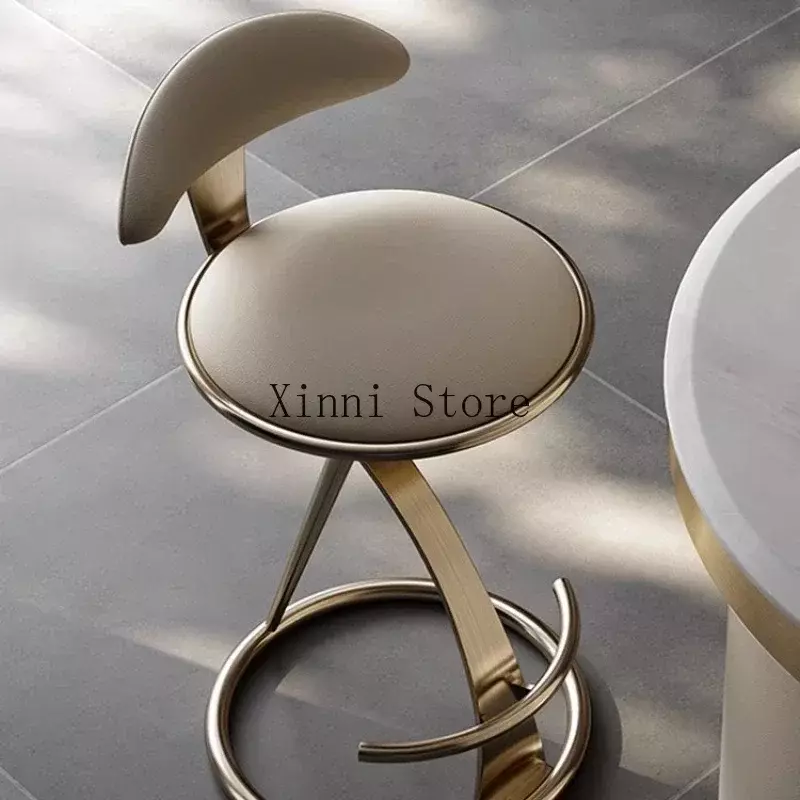 เก้าอี้เหล็กวางบนเคาน์เตอร์บาร์เก้าอี้บนเกาะทำจากโลหะสำหรับวางบนโต๊ะเก้าอี้แบบนอร์ดิกทันสมัย YN50BC เฟอร์นิเจอร์กลางแจ้ง