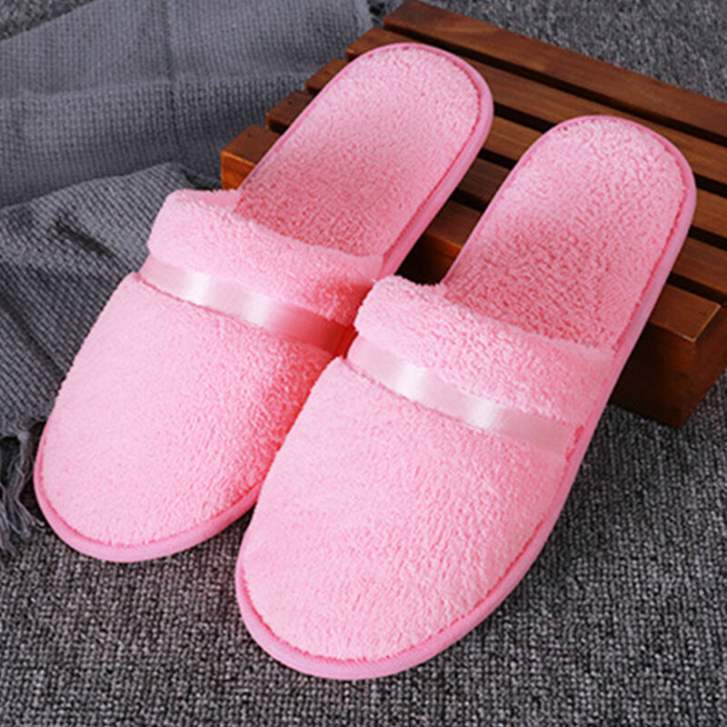 1 Paar Wegwerp Slippers Antislip Softall-Inclusive Olid Kleur Slippers Koraal Fleece Warm Hotel Hoogwaardige Dia Sandalen