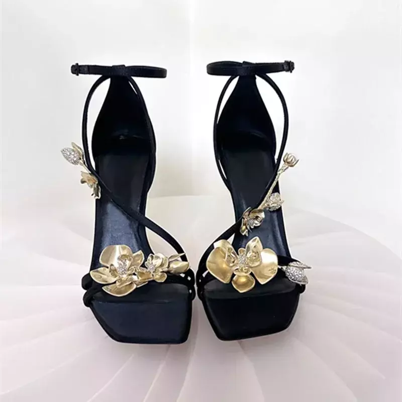 2024 lato nowy europejski i amerykański wysoki obcas złoty kwiat buty na kwadratowym obcasie kobiet seksowne sandały