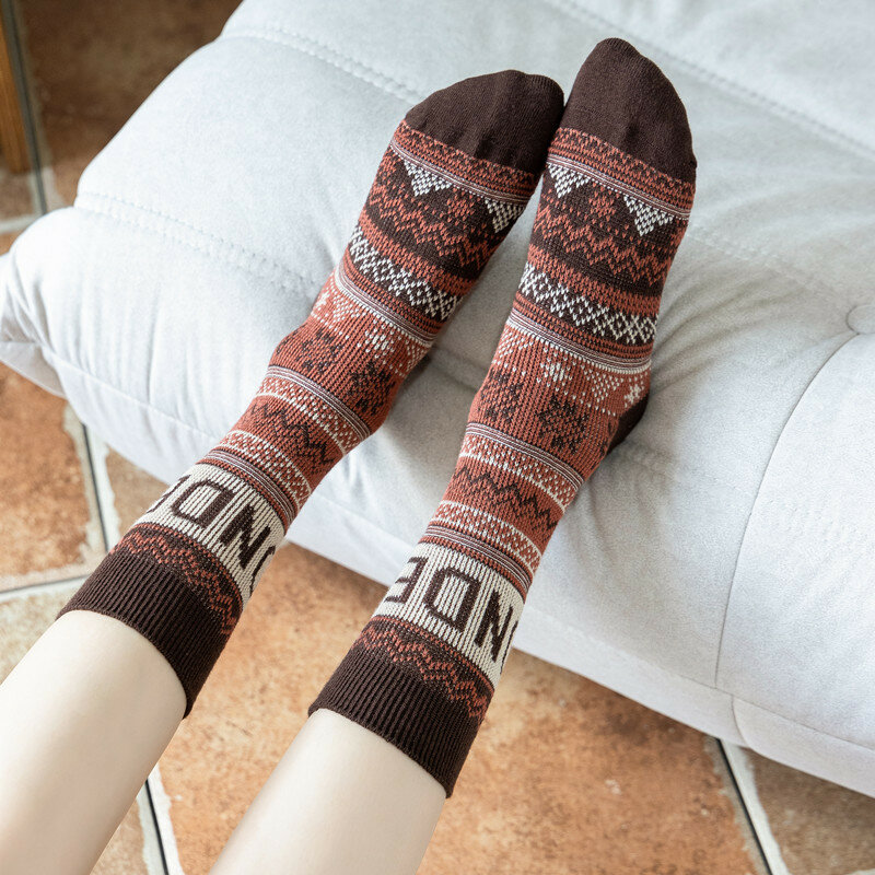 Nuovi calzini vintage a tubo medio da donna di alta qualità a doppio ago vintage