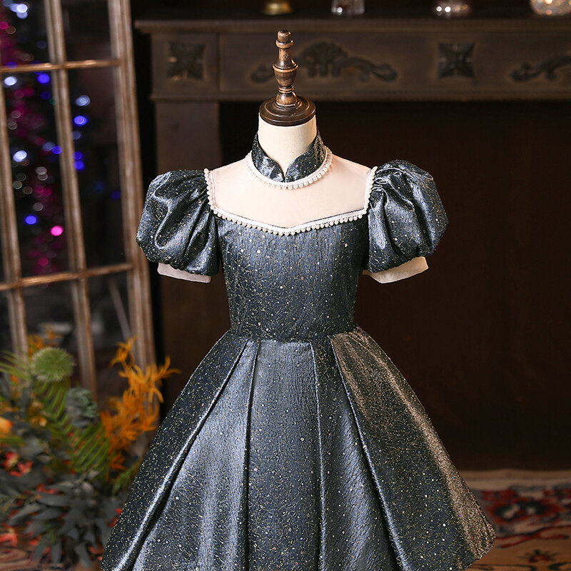 Платье детское вечернее длиной до щиколотки с буффами на рукавах и круглым вырезом