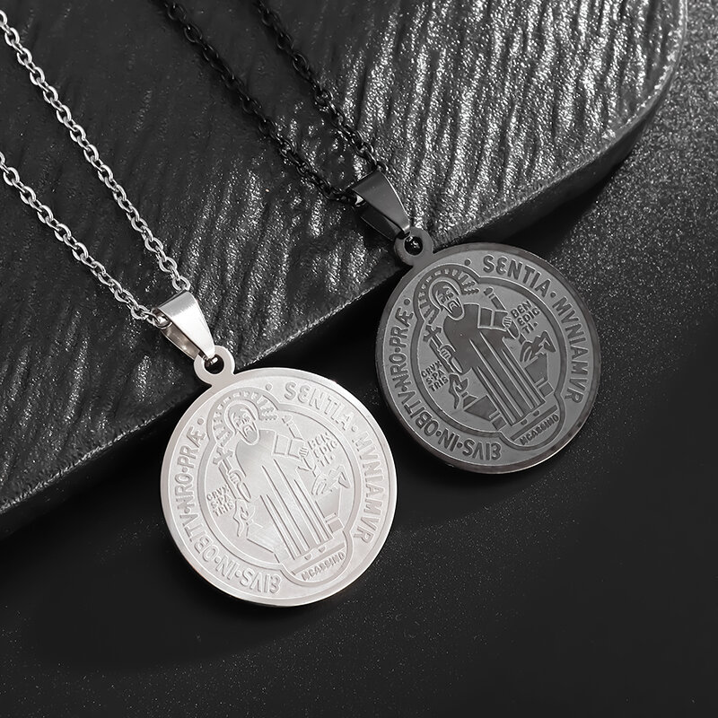 Liontin medali Santo Benedict antik baja tahan karat kalung cakram Yesus Pria Wanita jimat religius hadiah perhiasan