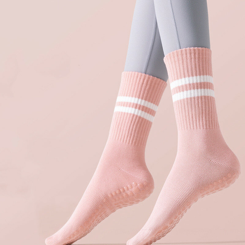 Gym Women Yoga Fitness Professional Mid-calf Socks Silicone Non-slip Indoor Keep Warm Breathable High Elastic Ribbed Socks Tops