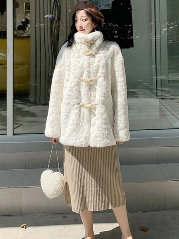 Autunno inverno agnello Cashmere cappotto bottoni in corno colletto alla coreana spessa calda manica lunga Furry Outwear Lady elegante giacca bianca