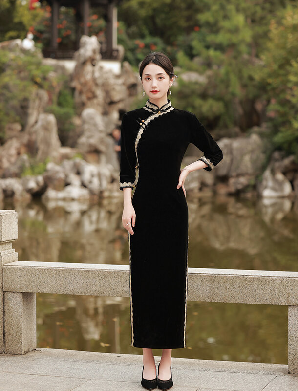 Cheongsam en velours à col mandarin pour femmes, robe longue, coupe couvertes, Qipao, vintage, sexy, chinois, grande taille, 4XL, automne, hiver