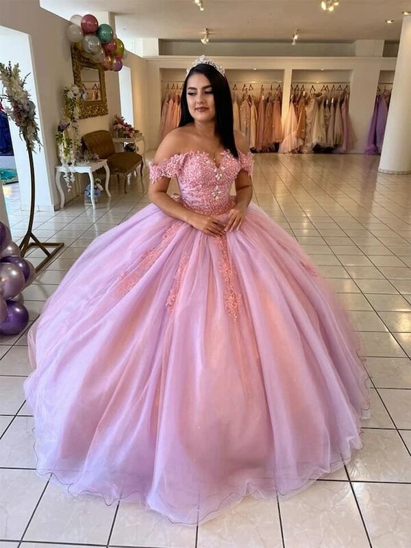 プリンセスQuinceaneraドレス、ピンクのボールガウン、裸の肩のチュールのアップリケ、甘い16のドレス、15歳、カスタム