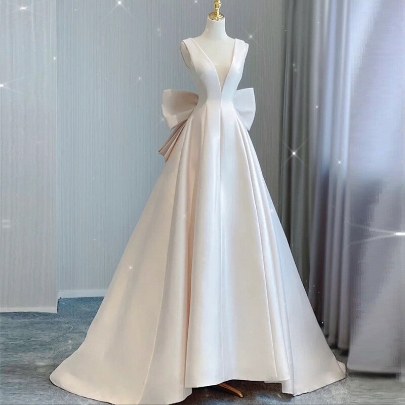 Białe satynowe suknie ślubne z kokardą z tyłu tren sądowy suknie ślubne formalne okazje szata de mariée