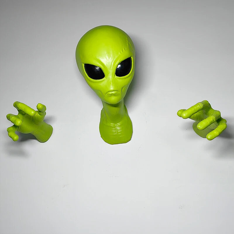 Green Alien UFO Visitor 51 Area Extraterrestrial Organism Monster Study Room Wall Hanging Ornament Sci-Fi Lover's Gift
