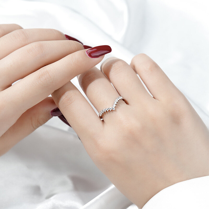 Женское кольцо в виде короны из серебра 925 пробы, с бриллиантами