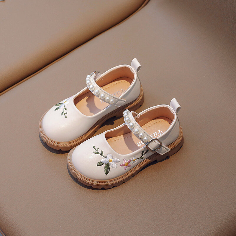 2023 New Simple Flowers Embroidery Soft Girls Leather Shoes Non-slip Fashion Kids Pearls Children Shallow Causal Shoes Non-slip