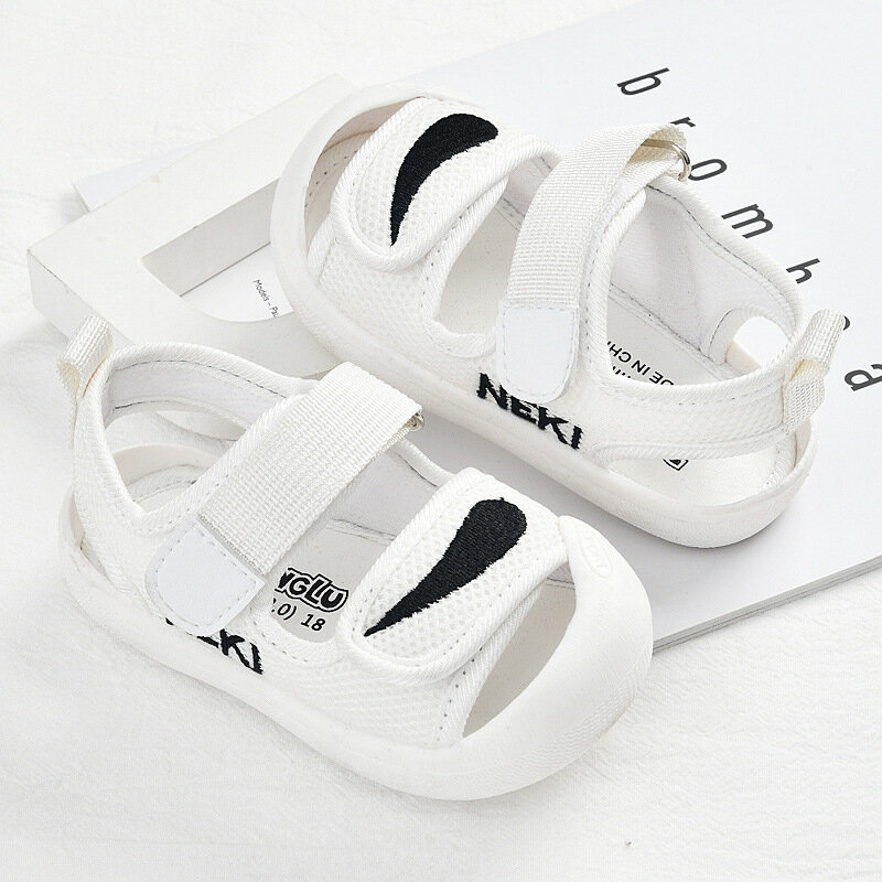 Sandały niemowlęce męskie letnie buty dla małego dziecka 0-1-3 lat niemowlę antypoślizgowe miękkie dno niemowlęce powierzchnia siatkowa buty dziewczęce
