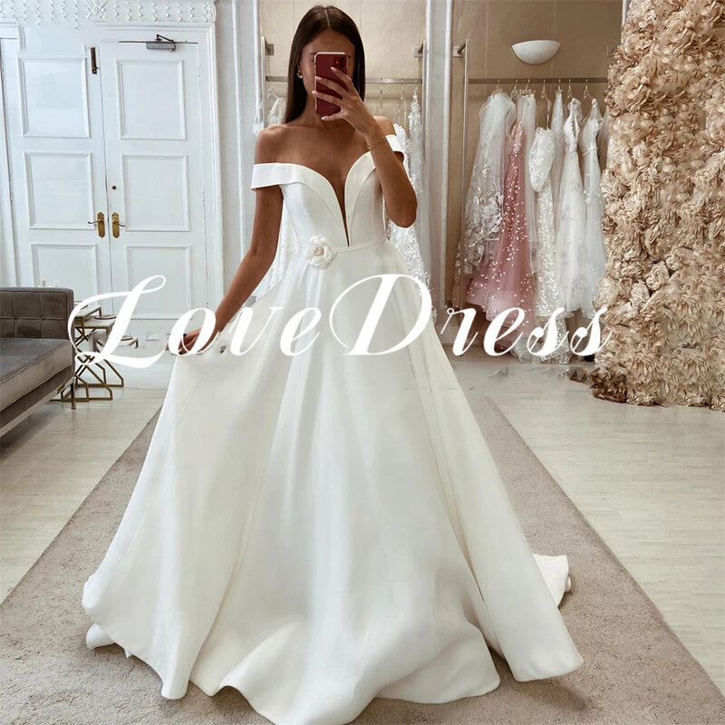 Love gaun pernikahan bunga 3D, gaun pengantin punggung terbuka leher V bahu sederhana tanpa lengan A-Line panjang lantai dengan punggung terbuka