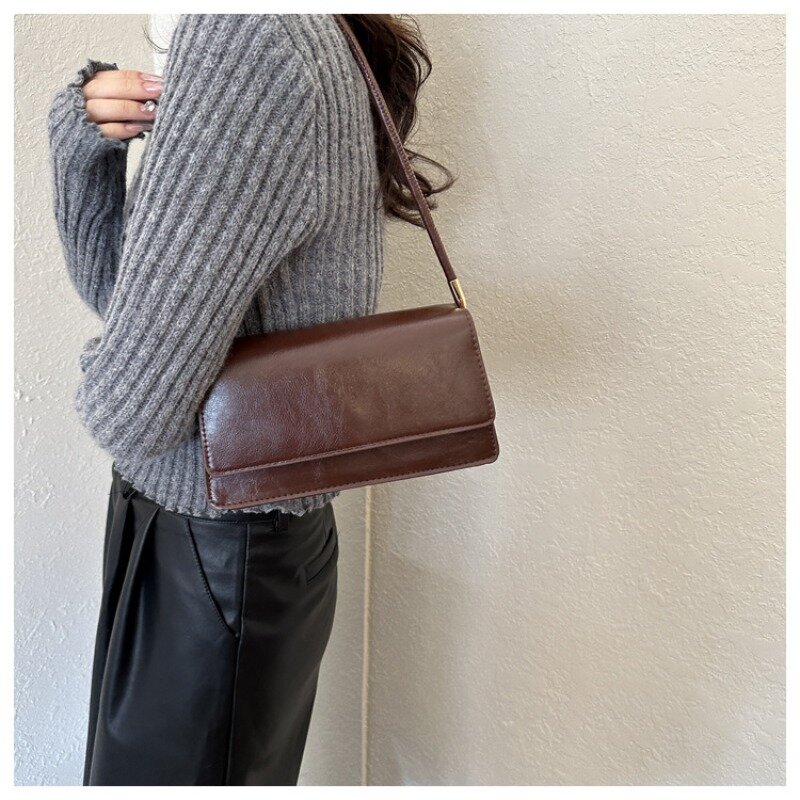 Nuova borsa a tracolla da donna borsa a tracolla a tracolla con Design di nicchia minimalista borsa a tracolla con bastone per ascelle di lusso leggero con sensazione di fascia alta