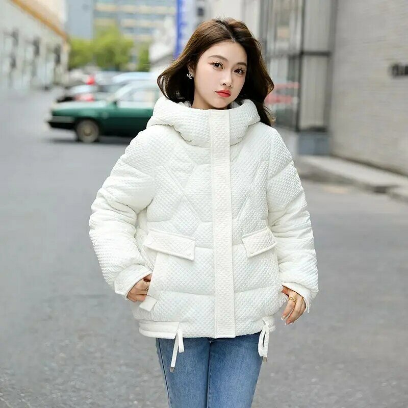 Abrigo de plumón de algodón para mujer, Chaqueta corta holgada y gruesa con capucha, versátil, para tiempo libre, invierno, novedad de 2023