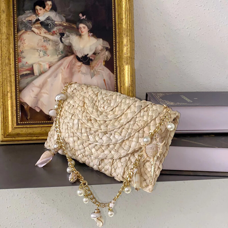 Bohemian Conch Pearls Straw Bag Shell Chains Handbags Handmade Woven Rattan Shoulder Bag Luxury Travel Beach Bags for Woman 2024