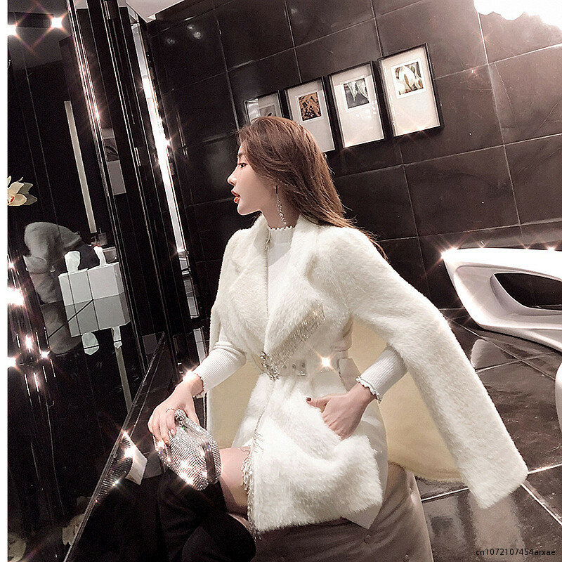 Outono Inverno New White chique Frisada Elegante Quente Veludo Faux Fur Jaqueta Manto Para As Mulheres Bat Streetwear Abrigos Mujer Invierno