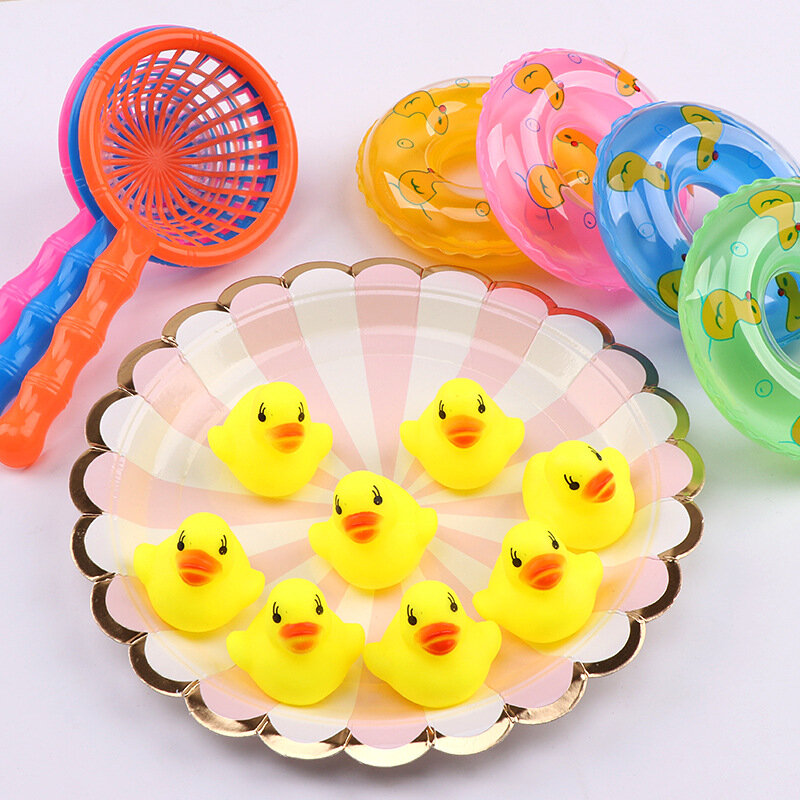 Giocattoli da bagno galleggianti per bambini Mini anelli da nuoto anatre gialle in gomma rete da pesca lavaggio nuoto giocattoli per bambini divertimento in acqua