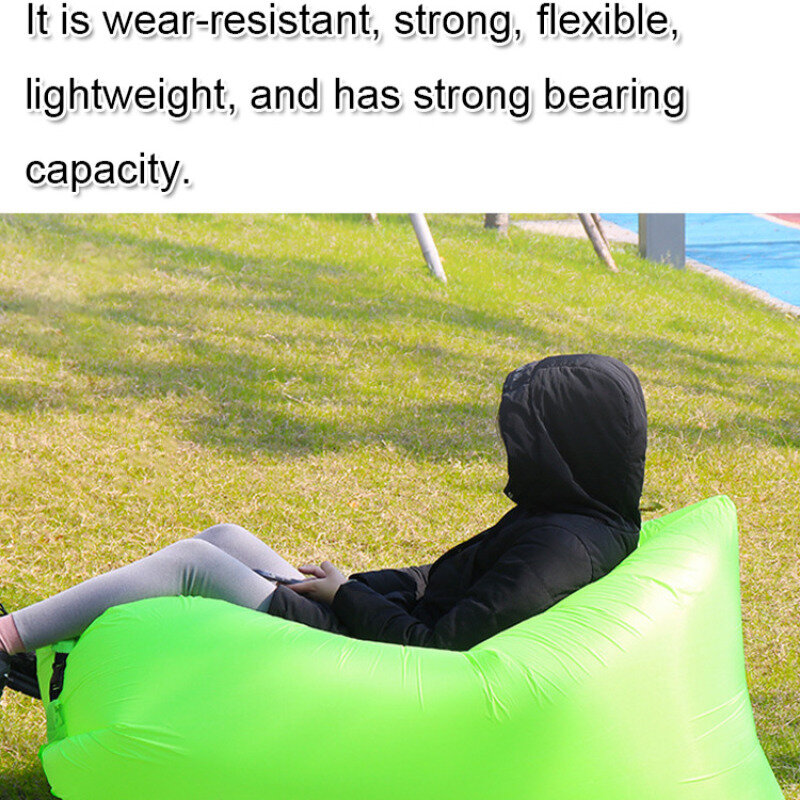 Espreguiçadeira inflável ao ar livre, relaxando na praia ou nas montanhas