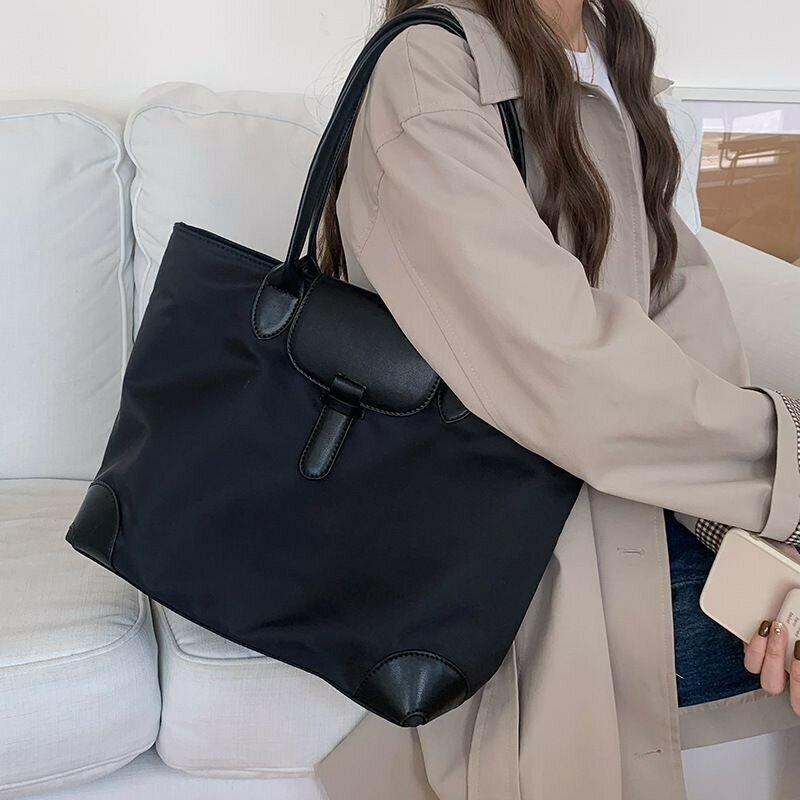 Повседневная женская большая сумка Классическая сумка через плечо большой емкости Нейлон 2023 Модная легкая дорожная сумка