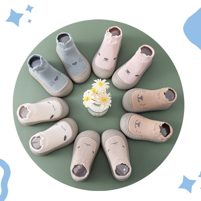 Sapatos antiderrapantes para bebê menino e menina, 2 pares, sapatos de borracha macia com meias de bebê