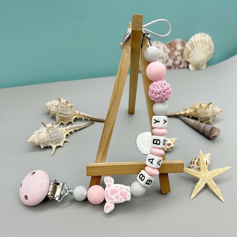 Custom English Acrylic Letter Name Silicone Cow Head Beads Baby Pacifier Chain Clip Teether Pendants Kawaii Baby Creative Gifts