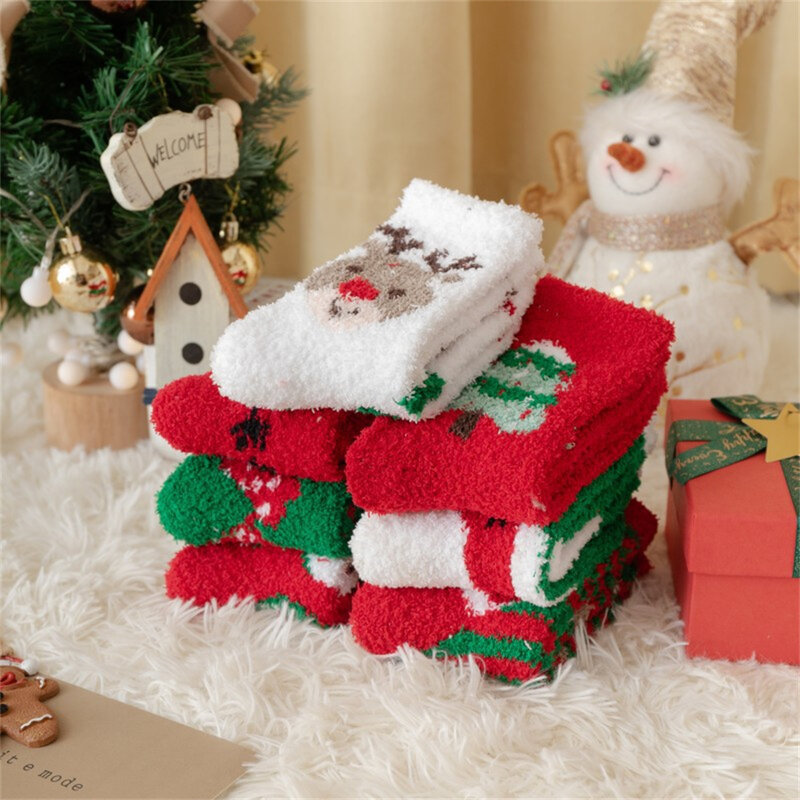 Meias de veludo natalino para mulheres Meia de inverno quente Meias de algodão macio fofas Meias de alces listradas meias de tubo médio engrossar o sono