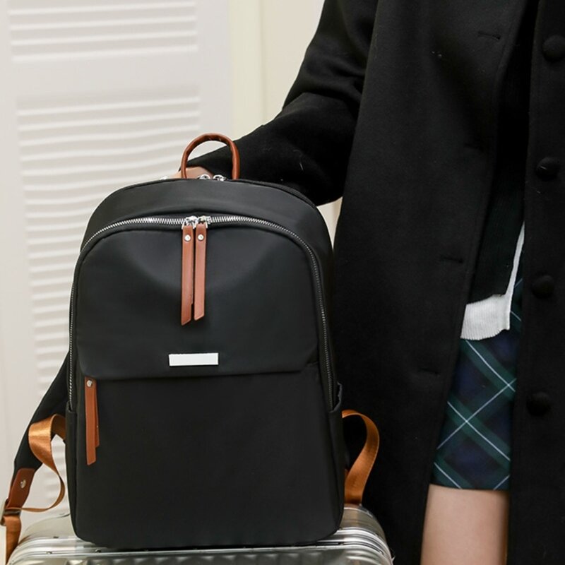 Duży plecak szkolny zabezpieczeniem przed kradzieżą do plecaka na laptopa szkolnego. Casualowa torba podróżna