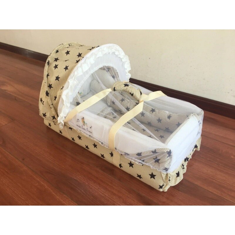 Keranjang bayi, tempat tidur bayi baru lahir dengan jaring nyamuk