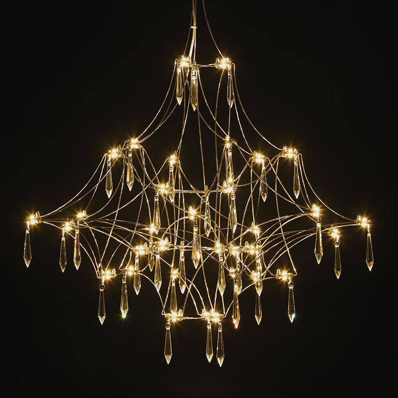 이탈리아 디자이너 미라 별이 빛나는 레인 큐브 크리스탈 샹들리에, 별이 빛나는 하늘로 채워진 고급 다락방, 듀플렉스 LED 조명 장식