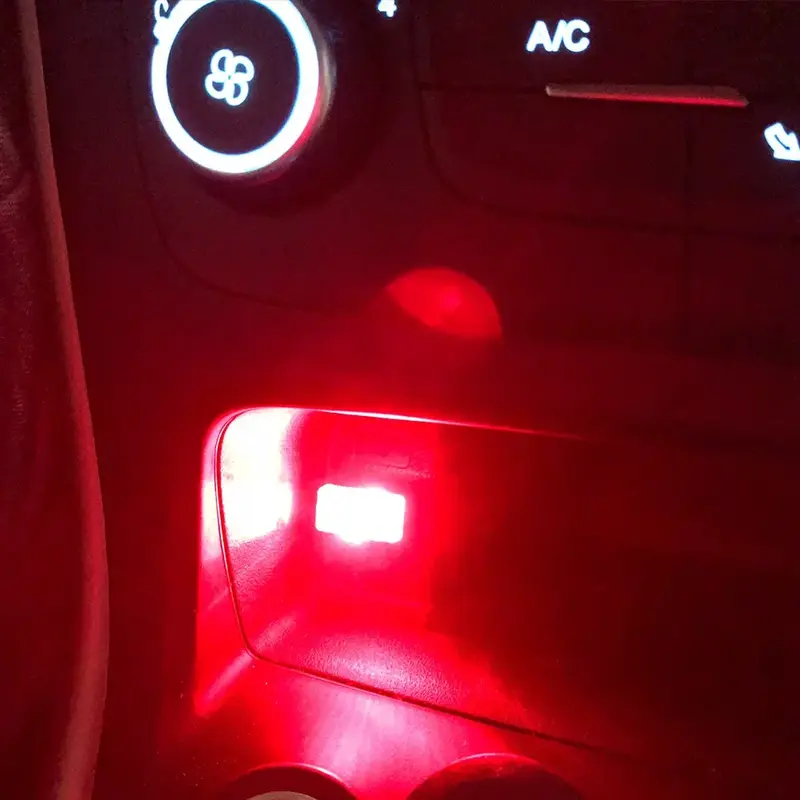 Lampu dekoratif mobil USB, cahaya suasana LED Rgb Mini otomatis merah biru putih pencahayaan darurat Universal Plug Play malam