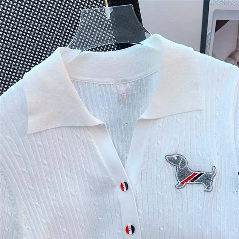 Женская Полосатая футболка с вышивкой, белый вязаный пуловер с коротким рукавом, облегающий джемпер, короткий топ в стиле преппи