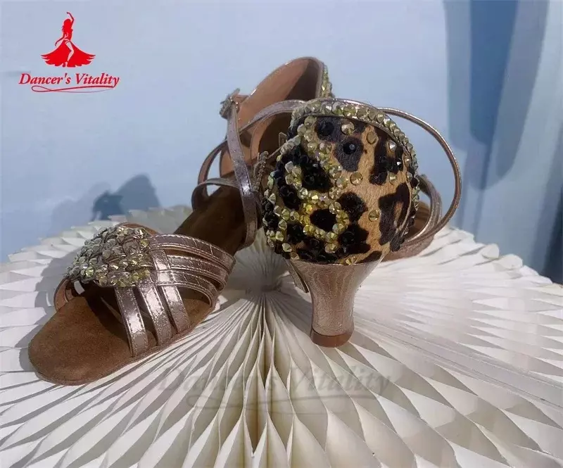 Chaussures de danse latine avec diamant pour femmes, semelle coordonnante intérieure, chaussures de Régions ba Chacha, personnalisées en usine, adultes, neuves