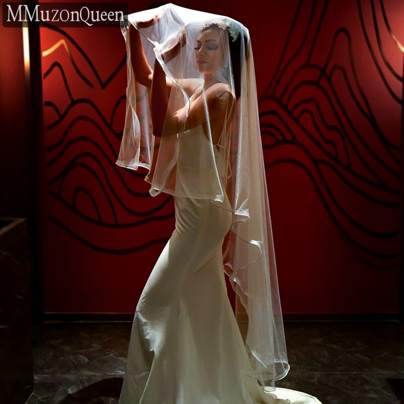 MZA50 الفضة سلسلة الحصان وشريط حافة الحجاب الزفاف مع أحمر الخدود أبيض/أوف وايت 2 الطبقة غطاء الوجه الحجاب لحزب الزفاف