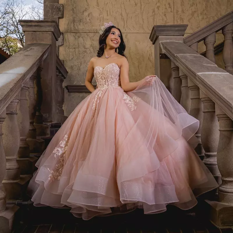 Jasnoróżowe sukienki księżniczki Quinceanera koronkowe aplikacje tuull gorset suknia balowa słodka 16 17 urodziny Vestidos De 15 Anos 2024