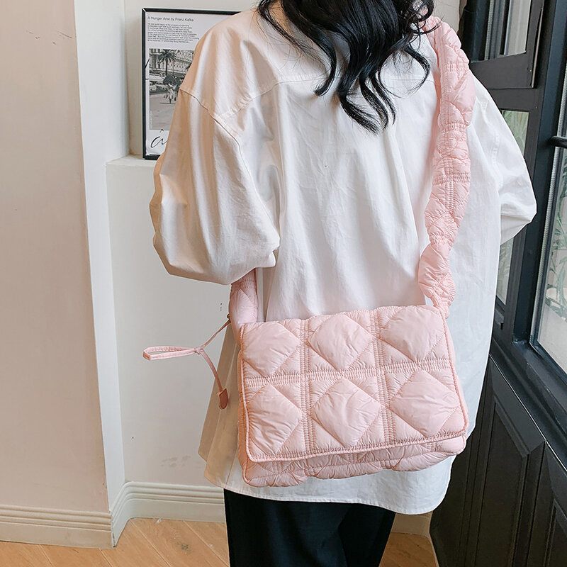 Bolso de hombro de nailon para mujer, bandolera de diseño pequeño, Y2K, moda coreana, nueva tendencia, de viaje, 2024