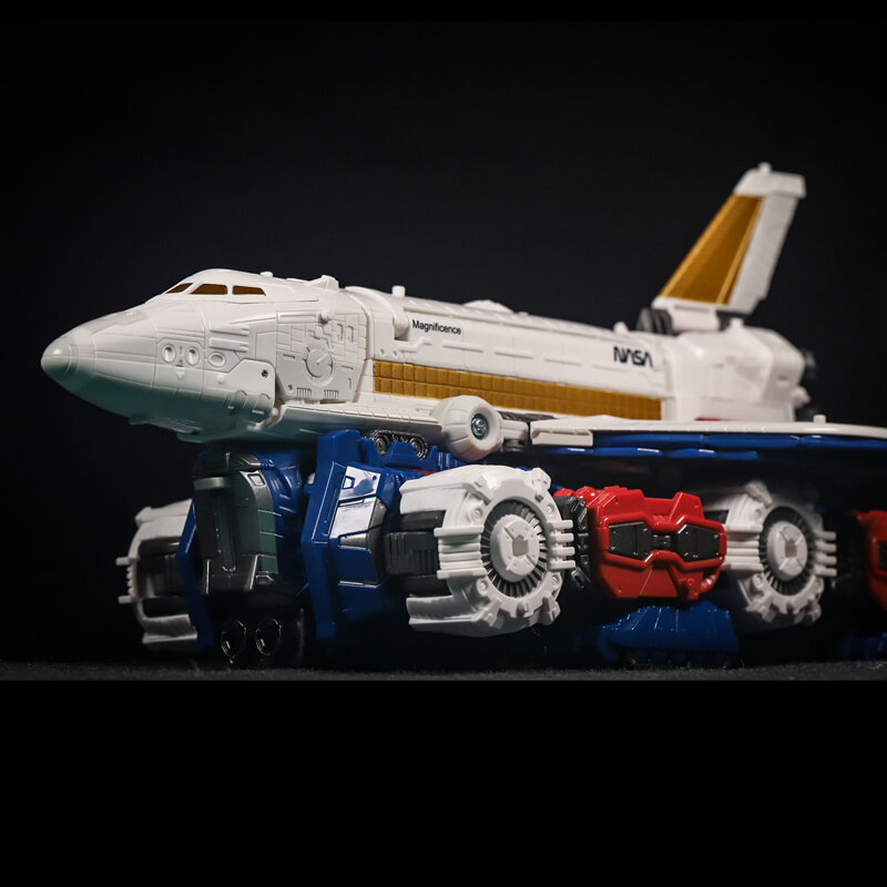 Transformacja powstanie ziemi ze skycat Model bobcat wręczył zabawki z kolekcji chłopców e7671