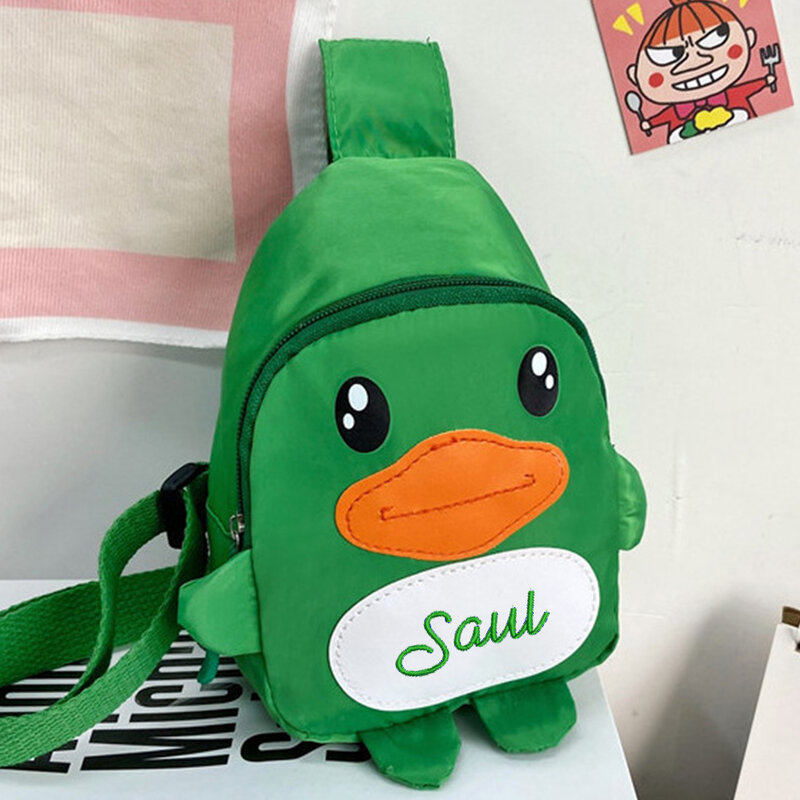 Borsa regalo fatta a mano per l'asilo del fumetto del ricamo personalizzato nuova borsa a tracolla in PU con nome personalizzato borsa per il petto del bambino