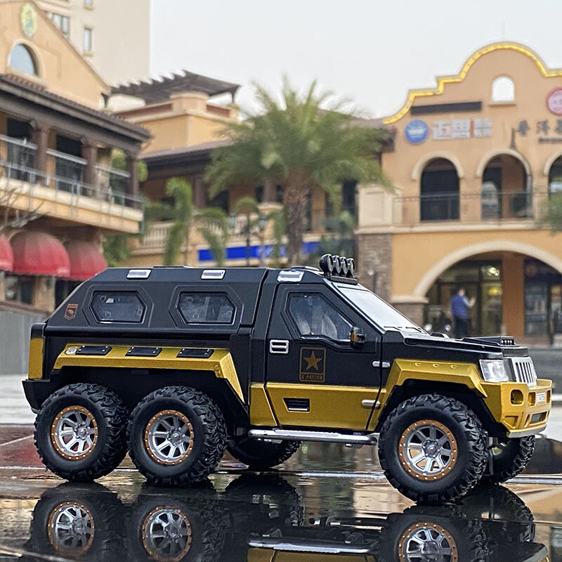 Coche blindado modificado de aleación de Jeeps 1:24, vehículo todoterreno de juguete de Metal fundido a presión, modelo de coche a prueba de explosiones, tanque de juguete, regalo
