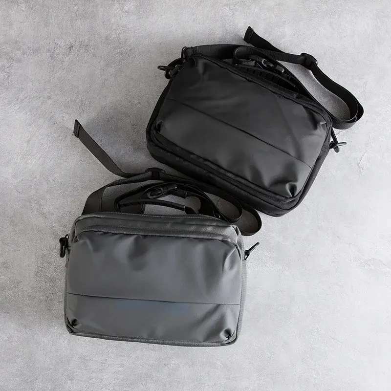 Men's Casual Crossbody Shoulder Bag Waterproof and Trendy Business Messenger Japanese Style Chest Bag Tablet Pad Bag