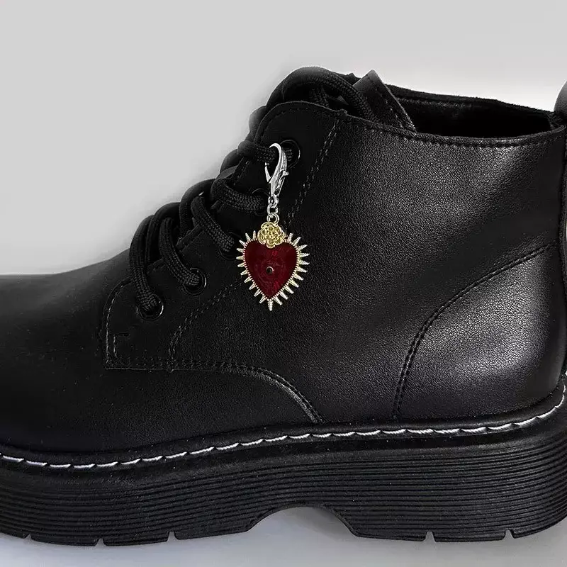 Sepatu bot Martin hati bunga mawar Enamel, 2 buah dekorasi gesper sepatu mata jahat Turki Gotik perhiasan keberuntungan