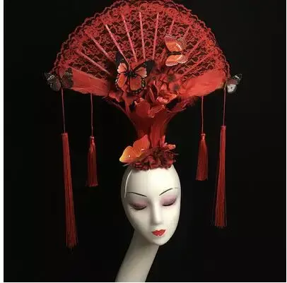 ريشة حمراء فراشة أغطية الرأس للنساء ، قبعة أداء مبالغ فيها ، قبعة الرقص ، النمط الصيني