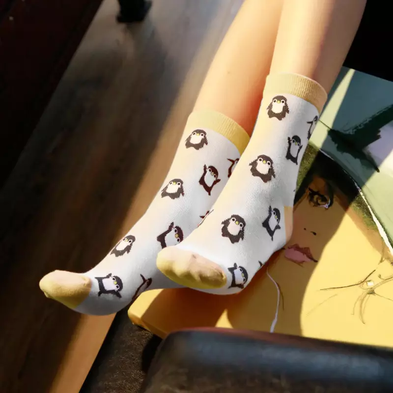 Kaus kaki wanita kartun Penguin kaus kaki wanita lucu Kawaii kru Kasual penuh warna hadiah kaus kaki pendek imut feminin