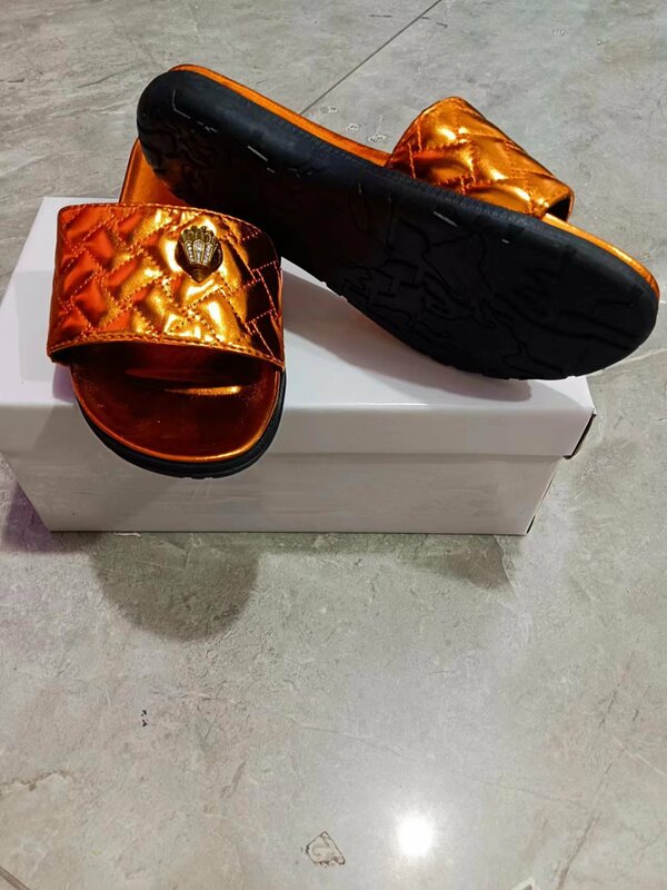 Scarpe da donna firmate di lusso pantofola con suola morbida estate nuova grande capispalla colorata pantofola con suola spessa