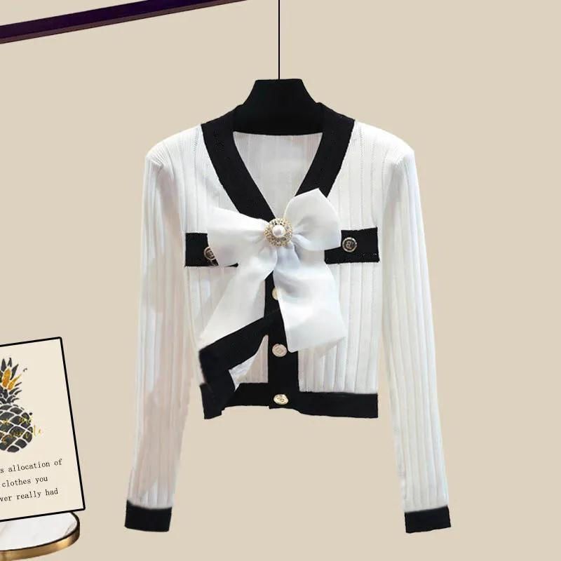 Damski mały pachnący strój elegancki dwuczęściowy zestaw z kokardą z dekoltem w szpic dziergany sweter z wysokim stanem mikro rozkloszowane spodnie